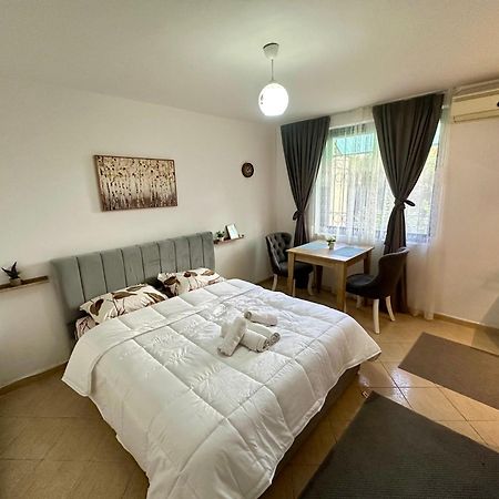 Krid Tirana Studio Flat Екстериор снимка