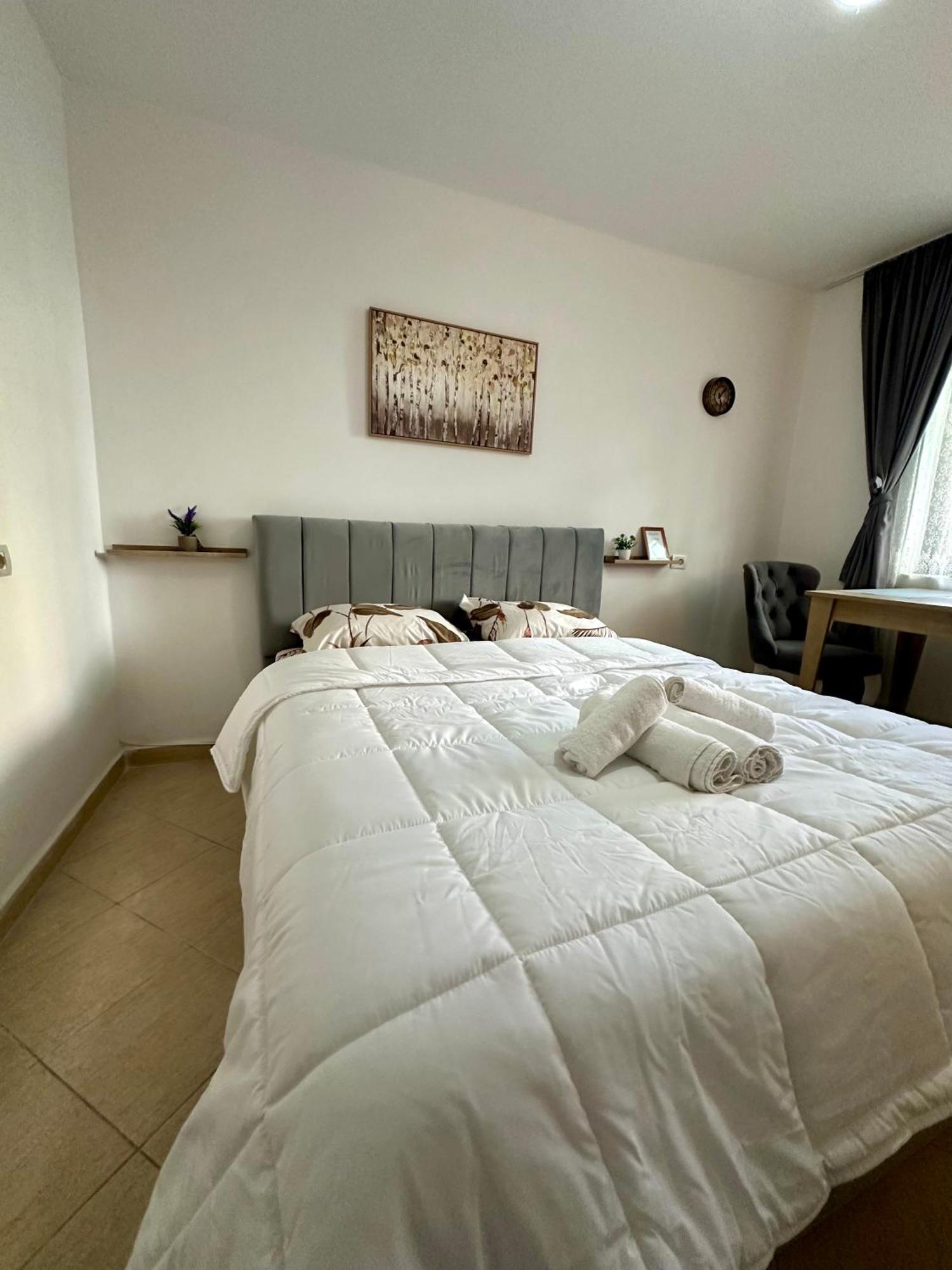 Krid Tirana Studio Flat Екстериор снимка