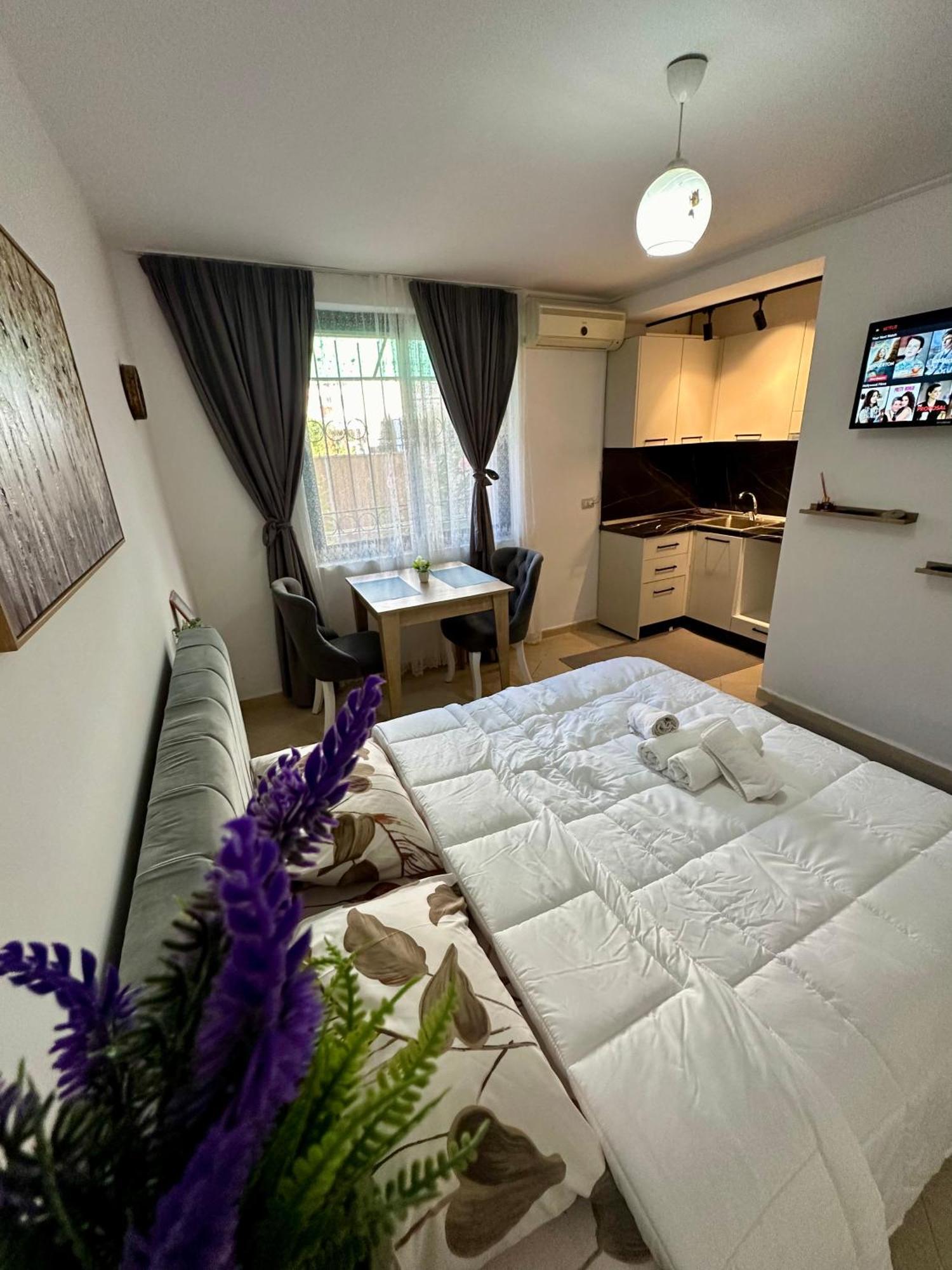 Krid Tirana Studio Flat Екстериор снимка